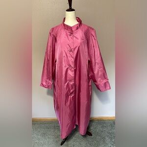 Vintage 1970’s The Totes Lightweight Pink trench coat